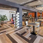 Hotel Carre Pau Airport Serres-Castet