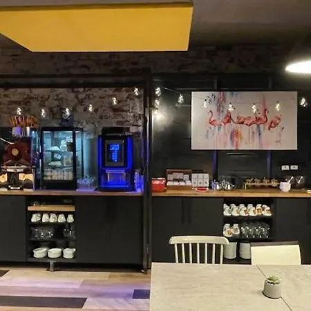 Carre Pau Airport Hotell Serres-Castet