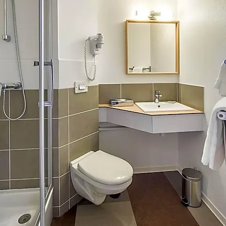 Carre Pau Airport Hotell 3*