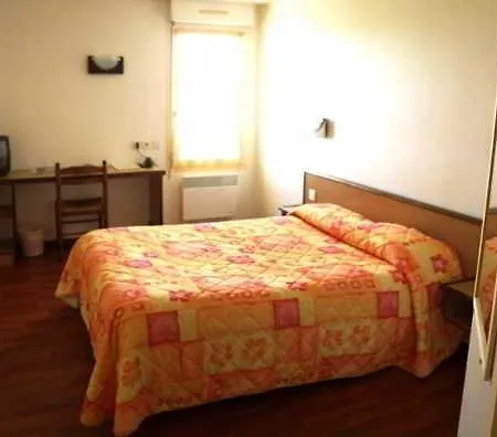 Carre Pau Airport Hotell Serres-Castet