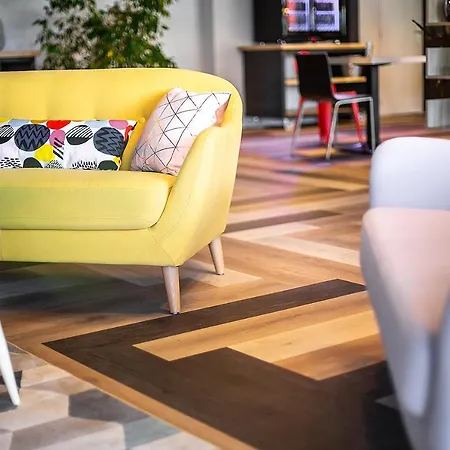 酒店 Carre Pau Airport 塞雷斯卡斯特