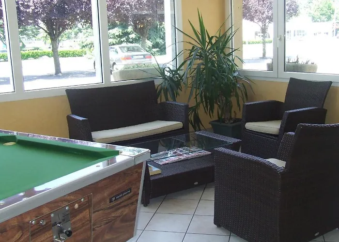 Carre Pau Airport 3* Serres-Castet