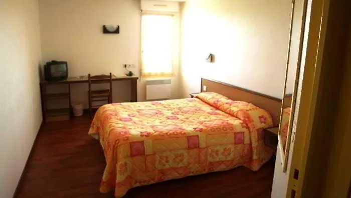 Carre Pau Airport Hotel Serres-Castet